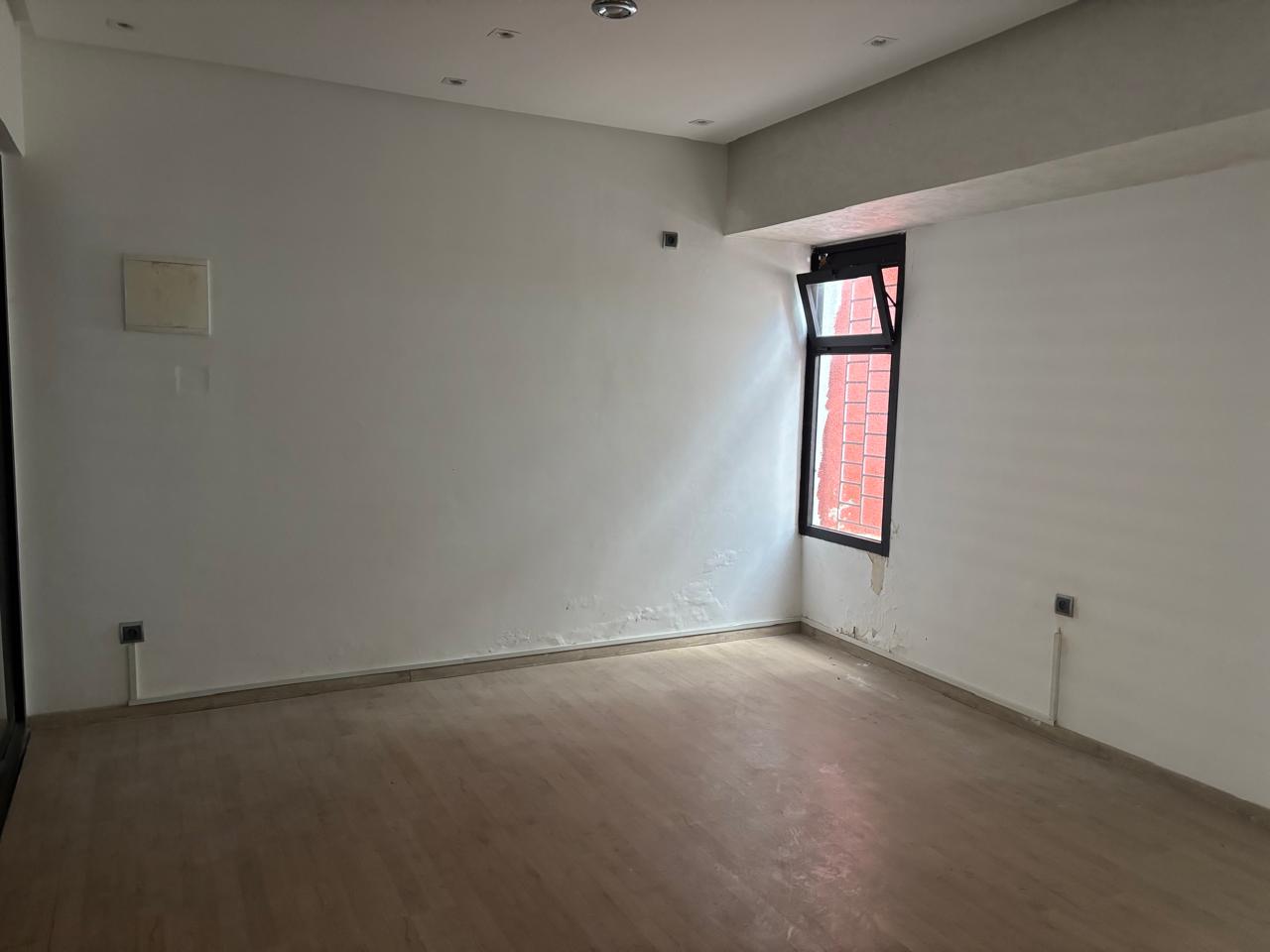 Local commercial à la location